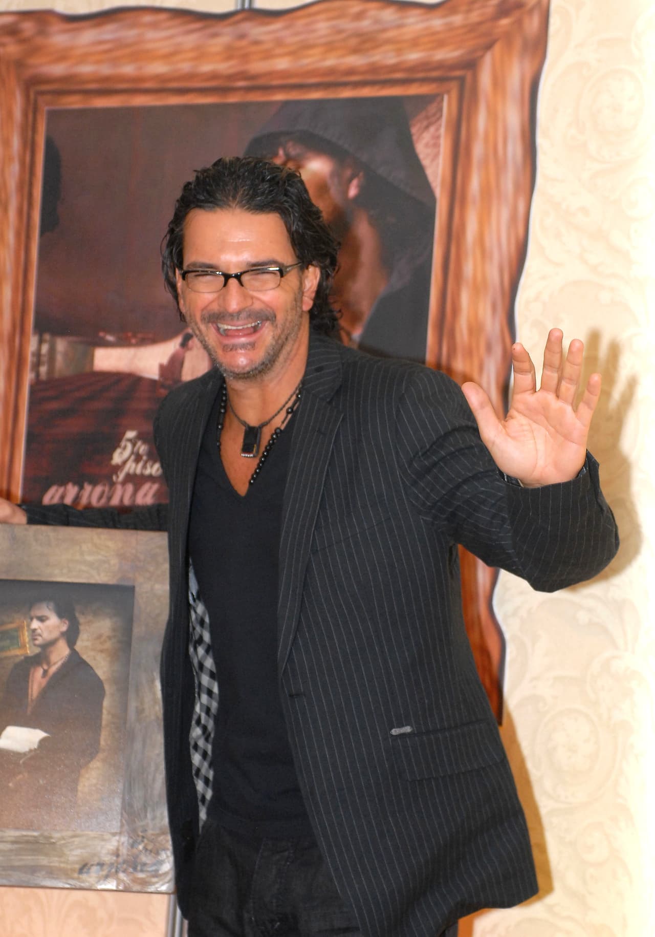 Actualmente, tiene 60 años.