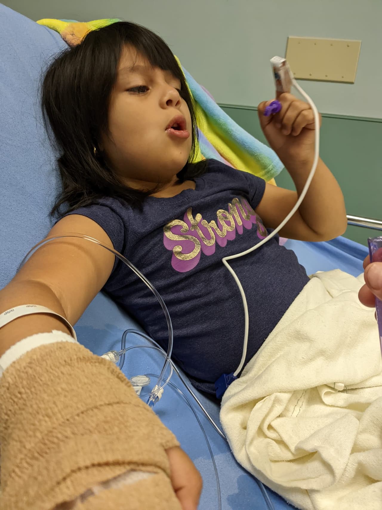 Tres niñas hospitalizadas por deshidratación en escuela de Stockton, California