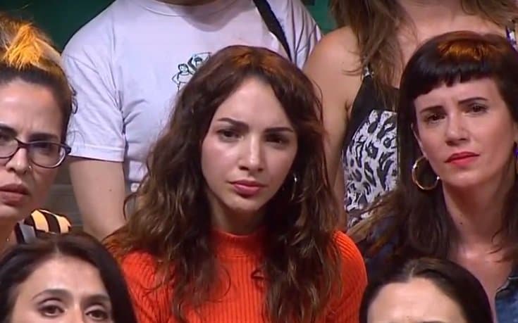 Thelma Fardin quedó muy confundida después de haber sido víctima de una violación: "Me metí en mi habitación a bañarme un rato largo. No entendía. Era una nena. Salía completamente de lo que podía manejar. Yo tuve que ‘googlear’ cuántos años tenía en ese momento, porque para mí era un señor. Podía ser mi papá".
<br>