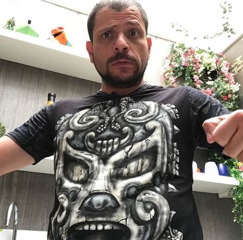 El ex novio de la protagonista de 'Atrévete de soñar' afirmó que por ahora él está saliendo con otra mujer, quien no tiene relación con el medio del espectáculo. "Espero que Violeta también encuentre a alguien que le dé la felicidad que busca, porque es una gran mujer. La pasé increíble a su lado y agradezco a la vida haberla conocido".