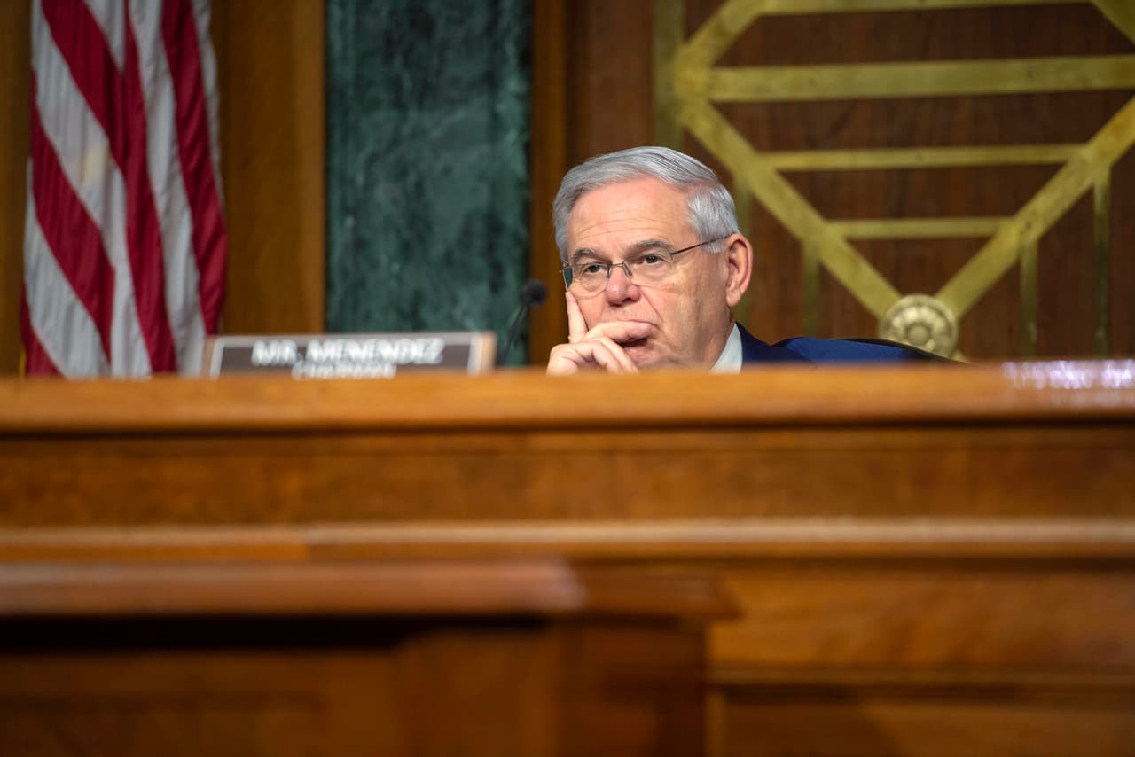 La acusación a Bob Menéndez: ¿qué defensas puede tener el senador en el caso de corrupción en su contra?