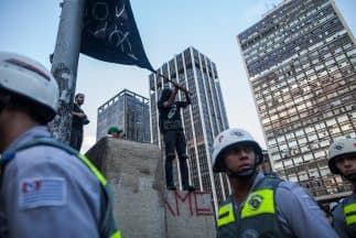 Miles de brasileños desplazados de sus hogares por las obras del Mundial