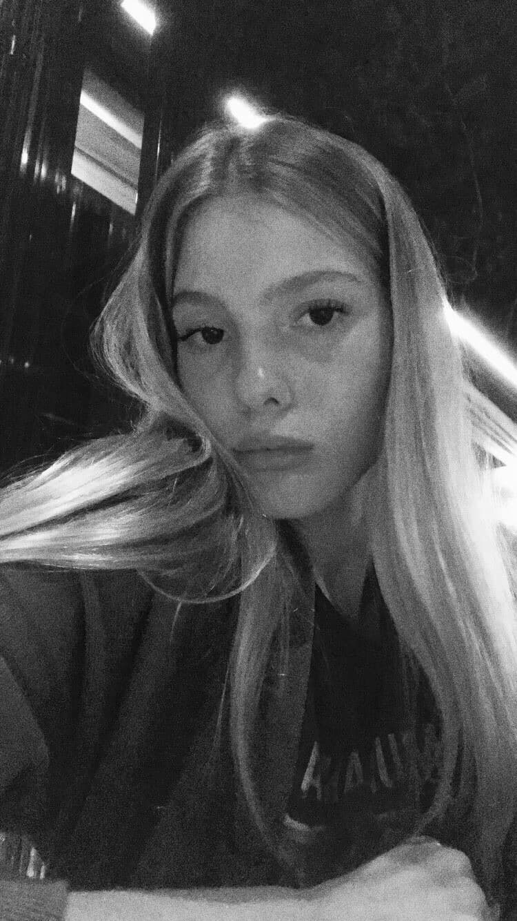 No ha pasado ni 24 horas de que publicaran sus primeras fotografías en esta red social y las gemelas ya causaron conmoción entre los internautas. Cristina es la que más publicaciones ha hecho e, incluso, ha publicado algunos momentos en vivo a través de su cuenta.