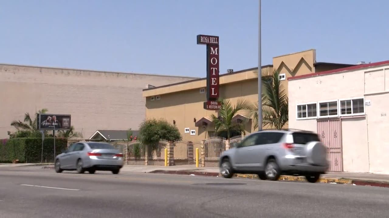 Investigan la causa de muerte de un niño sur de Los Ángeles, buscan a su padre como persona de interés