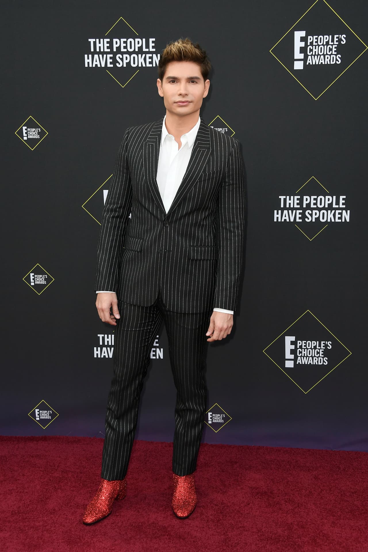 El actor y presentador colombiano Christian Acosta también desfiló por la alfombra previo a la gala. 
<br>