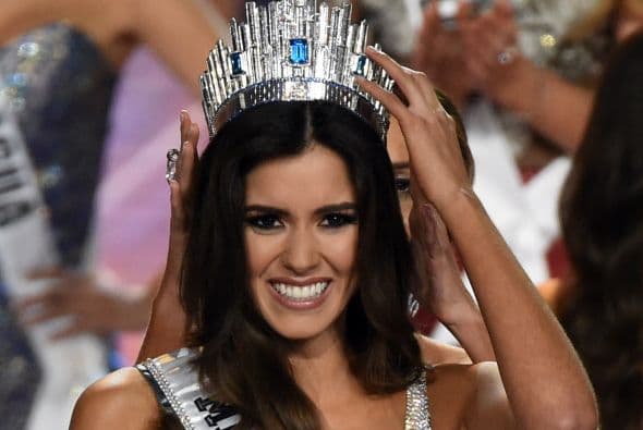 El universo tiene una nueva reina de belleza y la corona pertenece a la guapísima Paulina Vega.