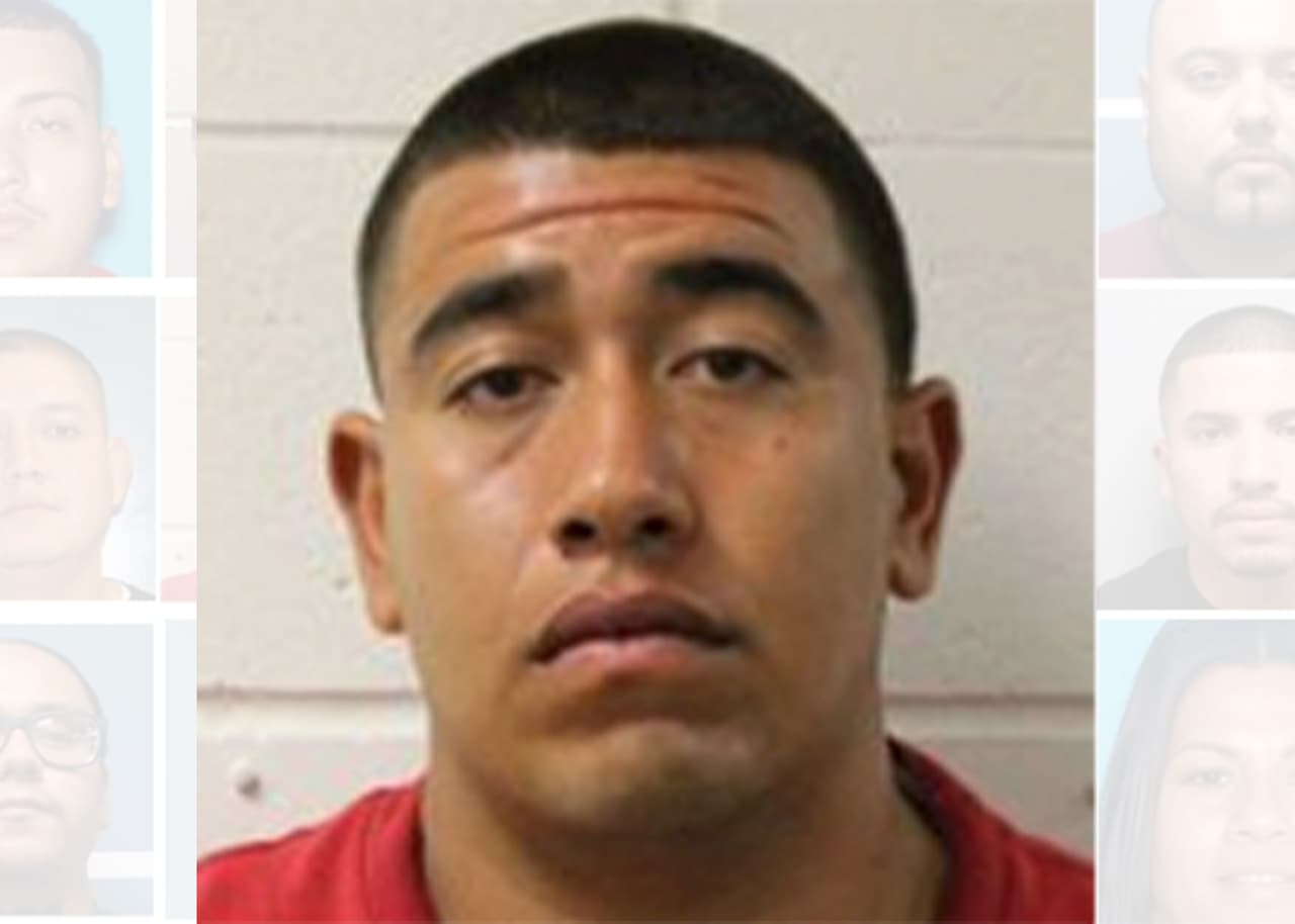 Humberto Contreras, de 26 años, es oriundo Cutler. El sospechosos enfrenta cargos por venta de armas de asalto y conspiración de pandillas.