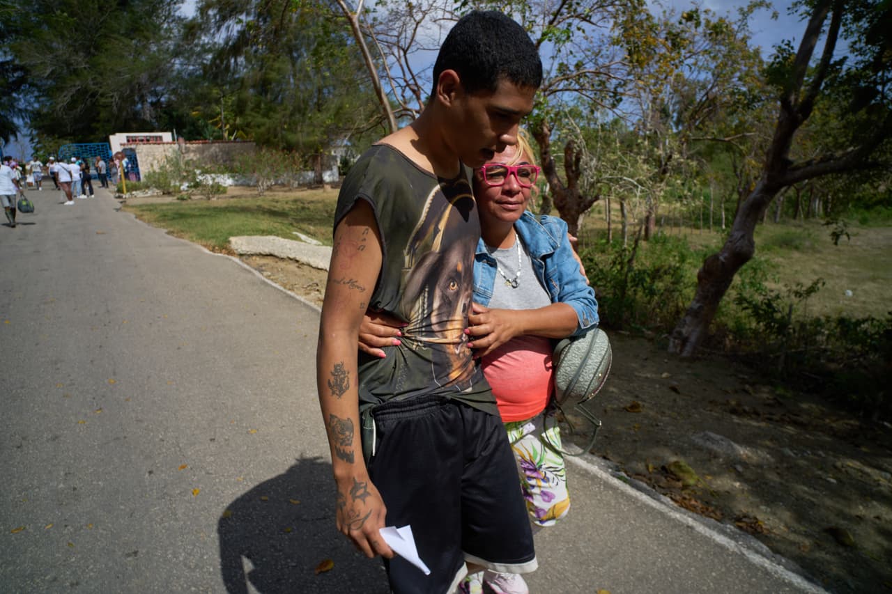 En lo que va del año es la segunda excarcelación anunciada por las autoridades y según el comunicado oficial se trata del quinto indulto que realiza el gobierno cubano desde 2011, con los que se han beneficiado más de 11.000 presos, dijo la AP.