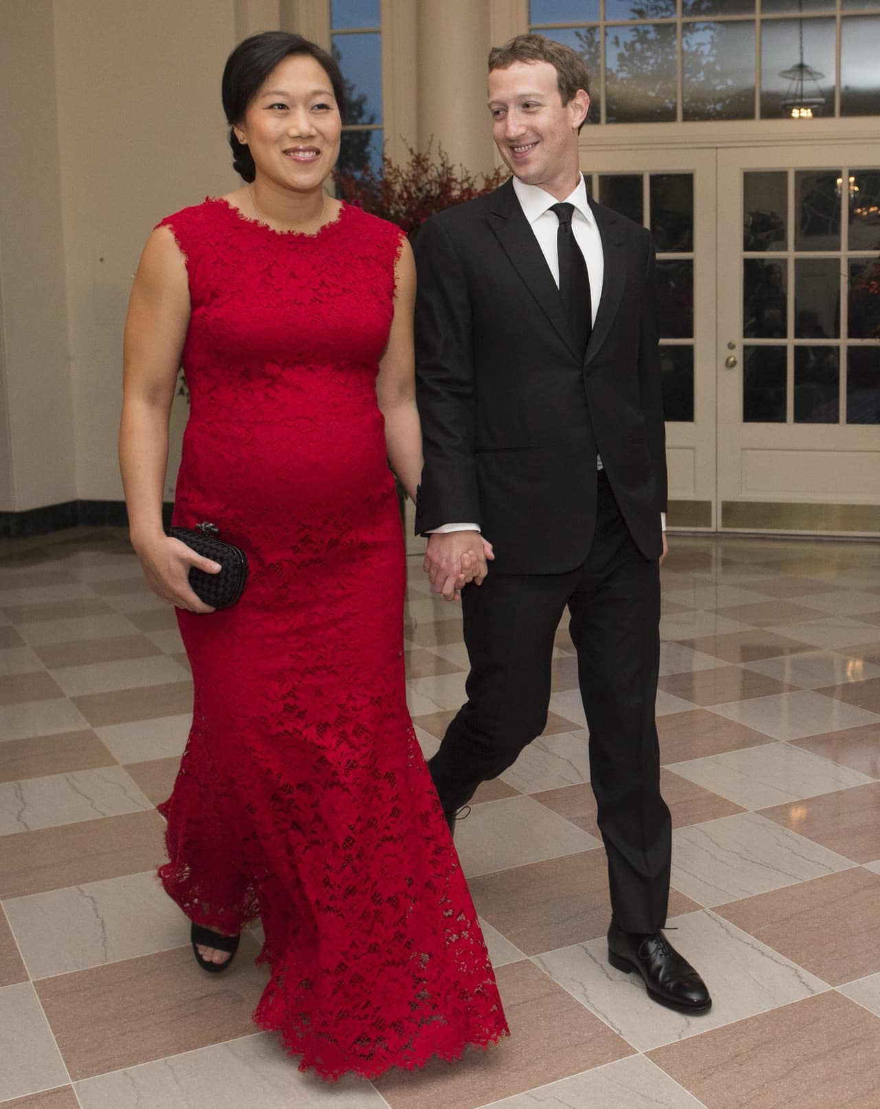 Mark Zuckerberg y su esposa Priscila Chan se conocieron hace 16 años, cuando estaban estudiando en Harvard. La pareja se unió en matrimonio en 2012.
