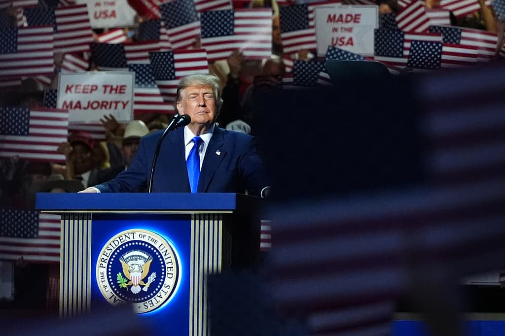 Donald Trump promete entregar $5,000 a los estadounidenses si los republicanos triunfan en las elecciones de noviembre