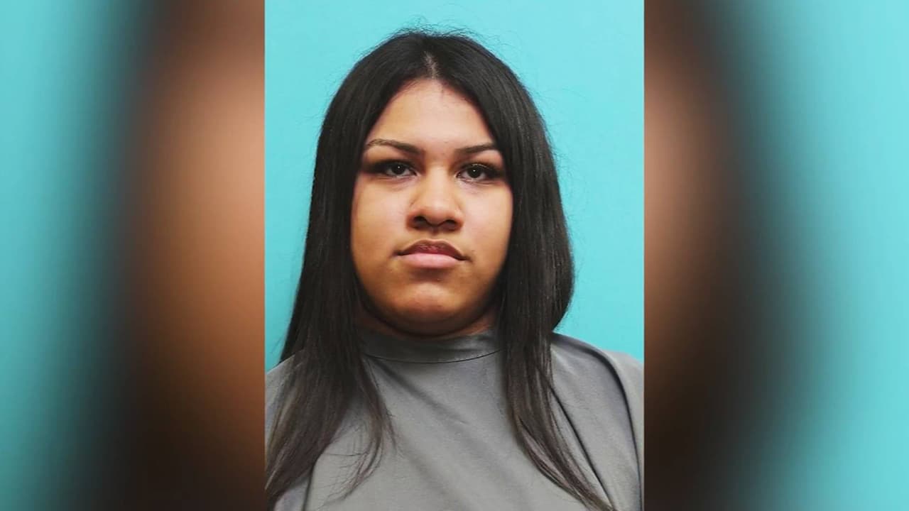 Arrestan por cargos de terrorismo a joven que amenazó con contagiar a la gente con coronavirus