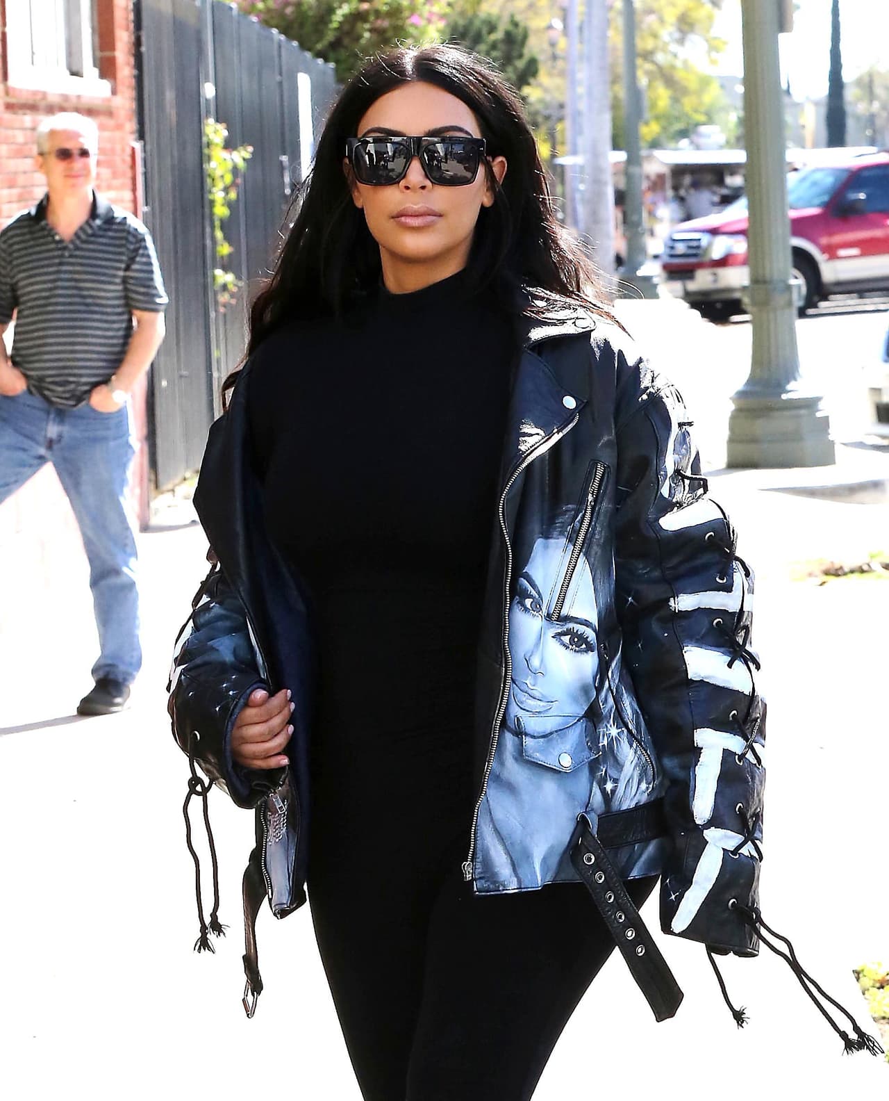 Y enfrente, otra vez su rostro.