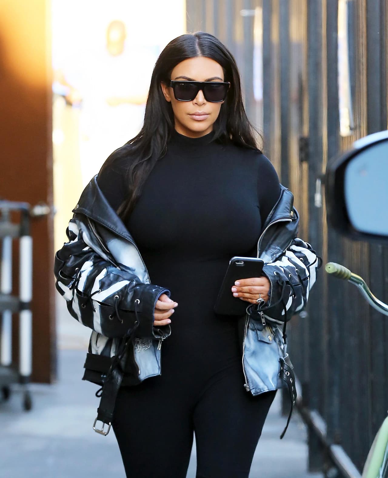 Vistió completamente de negro la Kim.