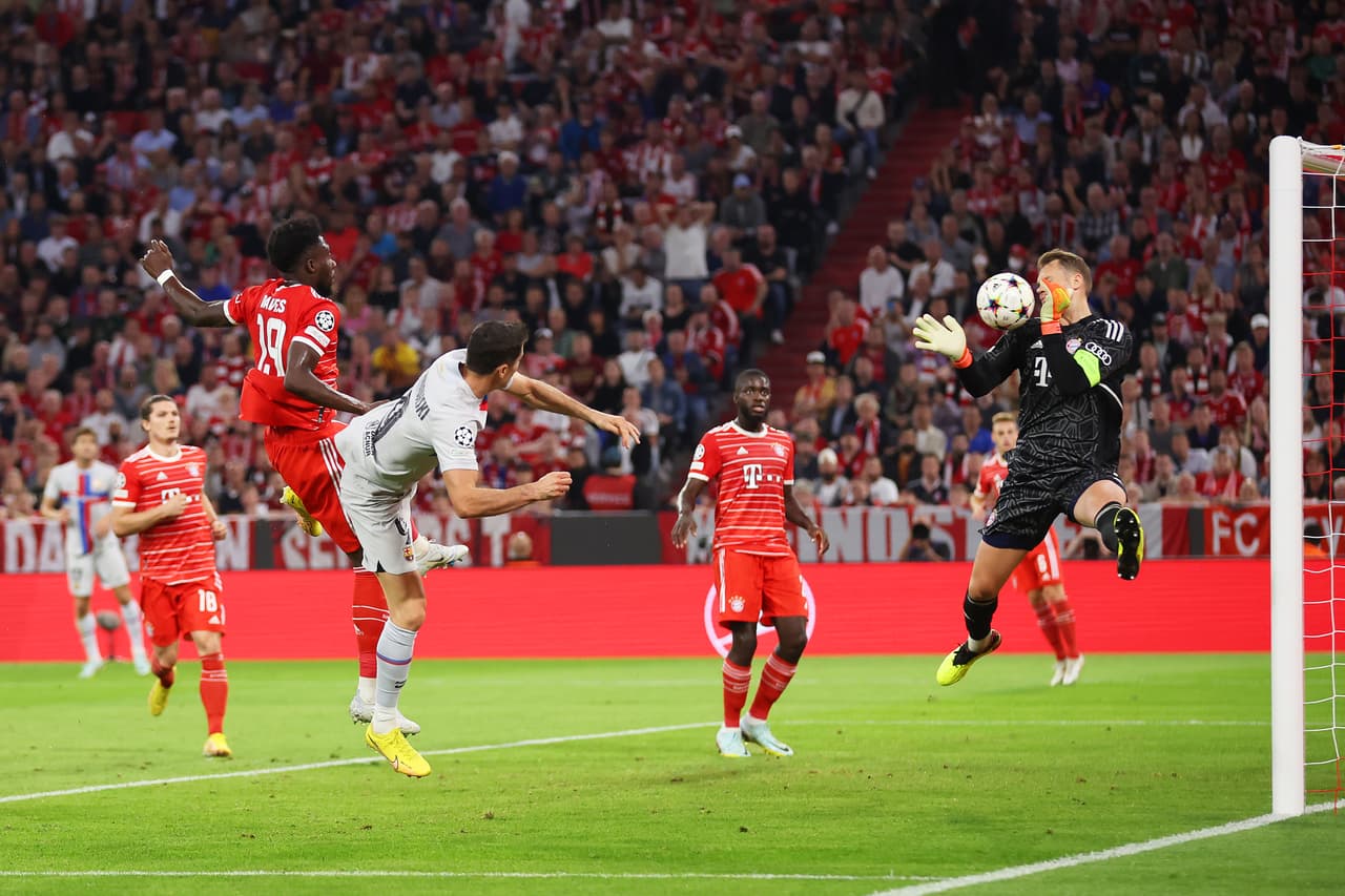 Bayern venció al Barcelona con los goles de Lucas Hernández y Leroy Sané, en el regreso de Robert Lewandowski a la Allianz Arena.