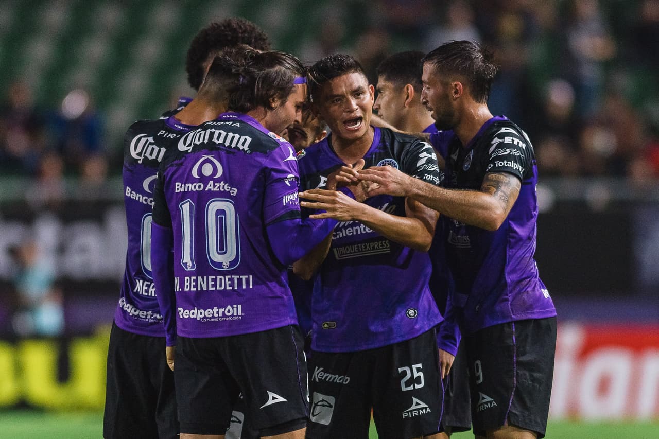 Gracias a los goles de Gonzalo Sosa y Miguels Sansores, Mazatlán logra resolver el encuentro en el primer tiempo y le pegan 2-1 a las Águilas del América.