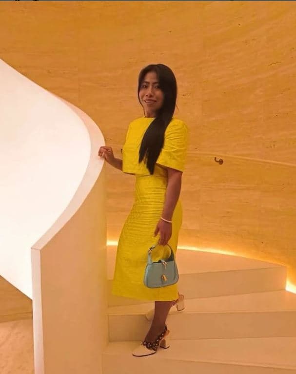 <b>#16</b>
<br>Otra exclusiva firma europea que ha sido responsable de sus outfits casuales es Gucci. Aparicio lució un conjunto amarillo de la casa de moda italiana en Dubai. 
<br>