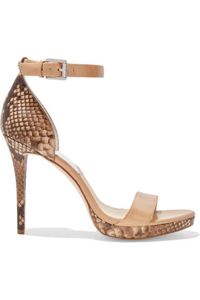 Animal print. Leopardo, víbora, cebra… este tipo de piel te dará la dosis perfecta de glamour que tu look requiere. No tengas miedo a mezclarlos con otro tipo de estampados. Michael Kors en piel (140USD).