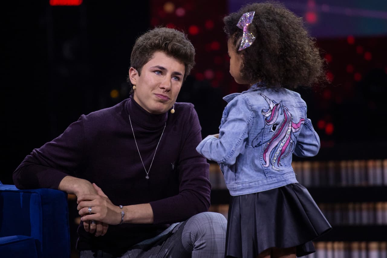 Sofía le recordó a Juanpa la reciente muerte de su mascota, su perrita Puca, y le pidió que no estuviera triste por su partida, pues ella está con él desde el cielo.