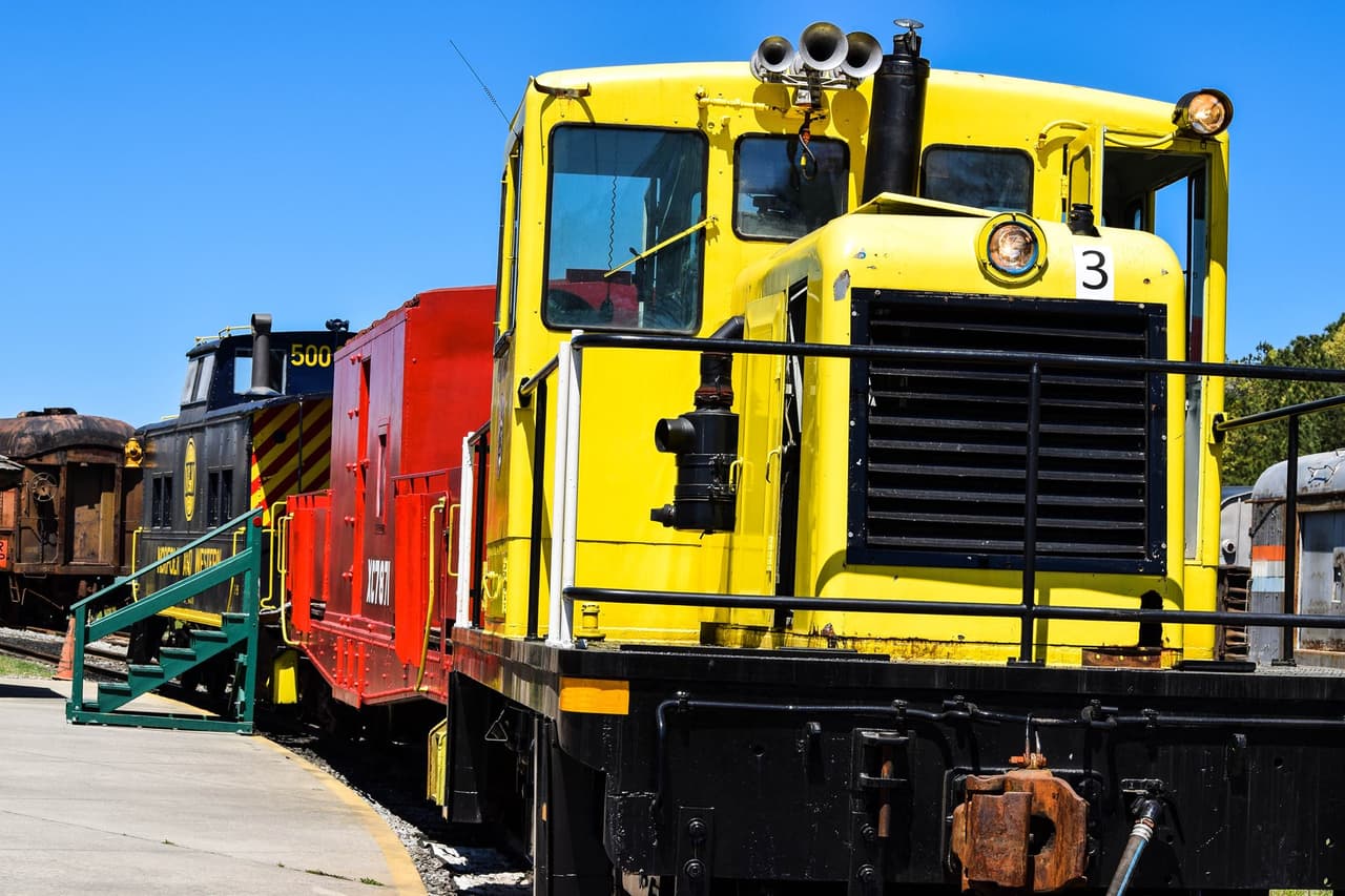 El museo es ideal para los amantes de los trenes, en especial para los pequeños de la casa que se ven atraídos por estos vehículos y en el cual incluso podrán tomar un breve paseo a bordo de uno. Más información, 
<b><a href="https://www.train-museum.org/" target="_blank">aquí</a>. </b>