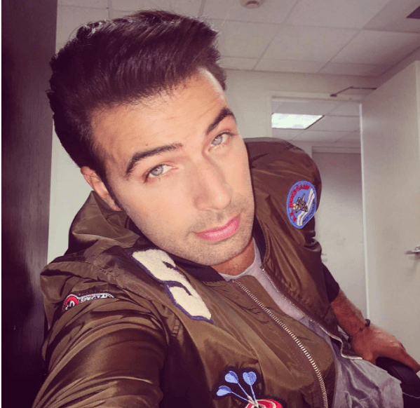 Además, este sencillo pertenece al álbum "Dure dure", con el que Jencarlos Canela está de regreso en la escena musical con una fusión del reggaeton tras el éxito de su sencillo "Pa' qué me invitan", lanzado en 2016.