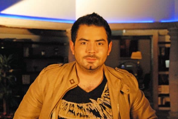 ¡No te puedes perder el gran estreno de "Amores Con Trampa" sólo por Univision!