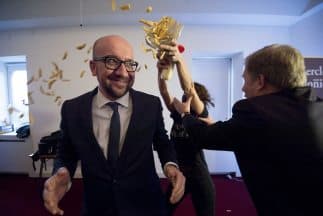 El cuerpo de seguridad del primer ministro intentaba frenar el inesperado ataque.