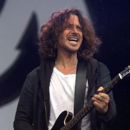 Chris Cornell, quien fue líder de Soundgarden y Audioslave, falleció el 17 de mayo a la edad de 52 años. De acuerdo con información de Rolling Stone, el artista se suicidó ahorcándose en un hotel de la ciudad de Detroit.
