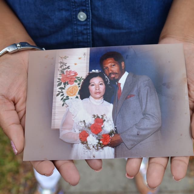 De 4.6 millones de hispanos en Los Ángeles, solo 42,000 marcaron que su raza es la negra, esto es menos del 1%.