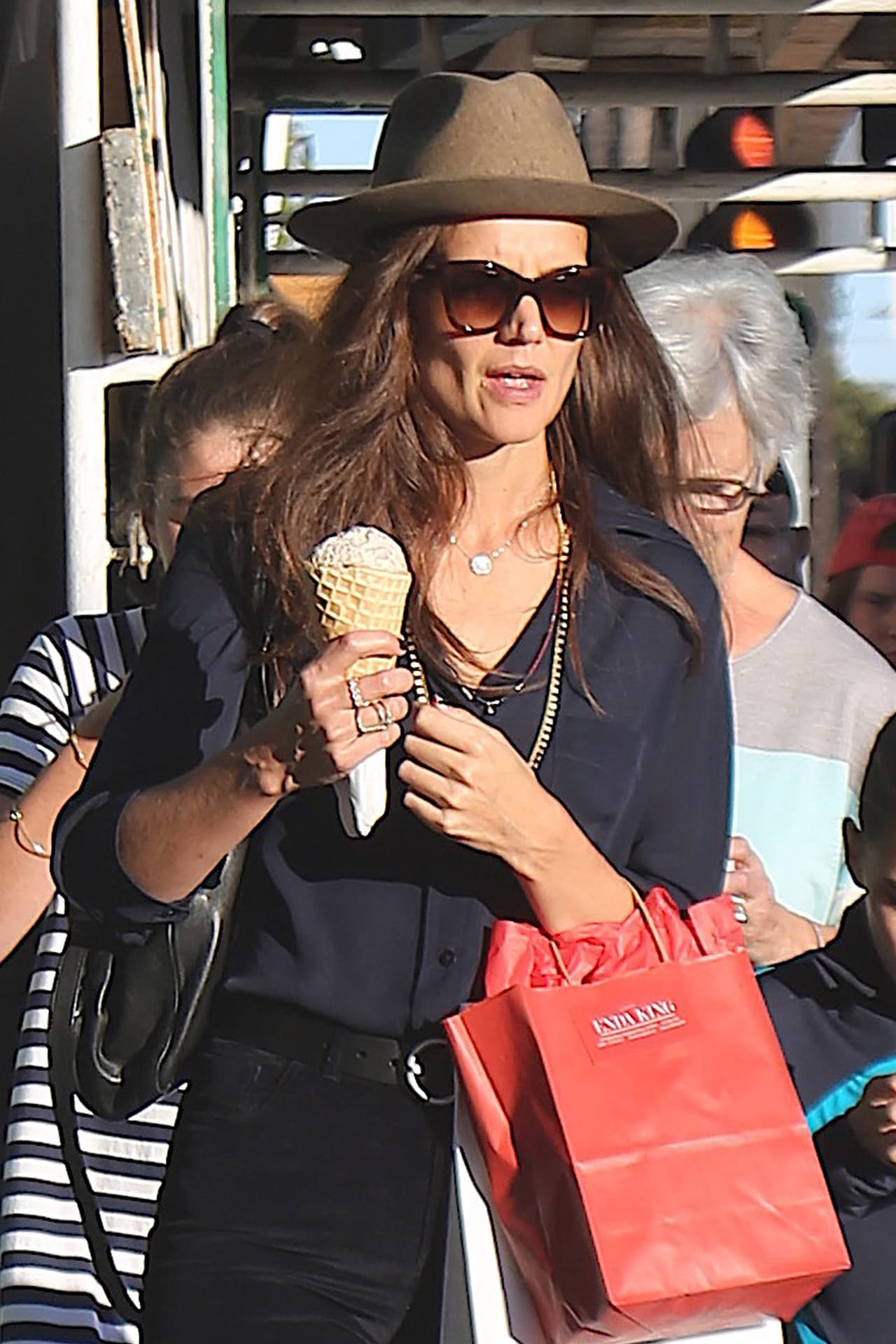 Hasta Katie que cuida mucho su figura.