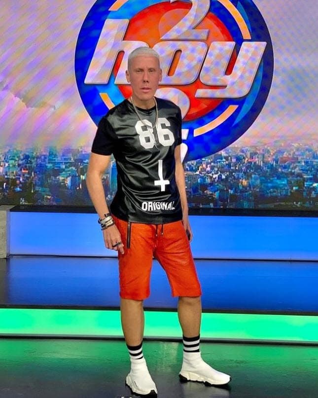 A lo largo de su trayectoria como maquillista,
<i> </i>
<b>Alfonso<i> </i>Waithsman</b> ha podido colaborar al lado de grandes estrellas de la televisión mexicana.
<br>