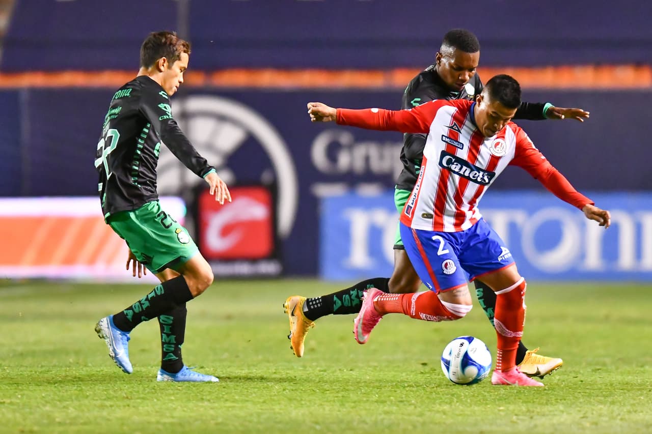 Un solitario gol de Nicolás Ibáñez al 15', Atlético San Luis vence 1-0 a Santos y suman tres unidades. Atlético San Luis se acerca a dos puntos de Santos, ya que llegan a 10 unidades y los Guerreros se quedan con 12.
