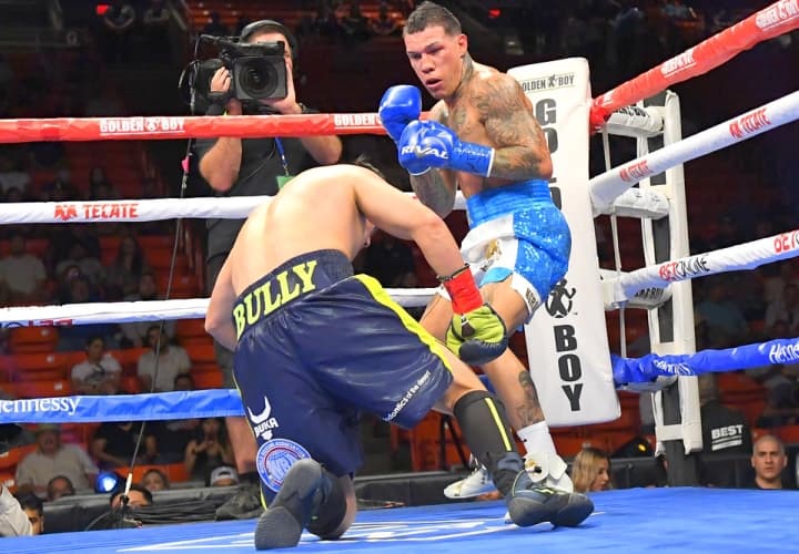 KO del Año: Gabriel Rosado sobre Bektemir Melikuziev. Un volado de derecha en el tercer asalto revivió la carrera de Rosado, amplio underdog del pleito, quien se ganó una oportunidad eliminatoria ante Jaime Munguía.