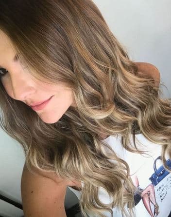 En este nuevo proyecto Marjorie le dará vida a Julieta y así se refirió la actriz a este nuevo papel: "Es una chica que saca adelante a su familia. Me gusta mucho porque este personaje tiene una tienda de artesanías mexicanas y ella diseña. Su sueño es ser una gran diseñadora, pero lo más bonito de todo es que vamos a trabajar con producto mexicano.".