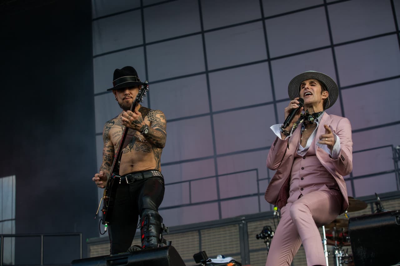 Ambiente del tercer día de conciertos de Lollapalooza 2016. Mira fotos de las actuaciones de Red Hot Chili Peppers y muchas estrellas más. Además del ambiente en el Grant Park.