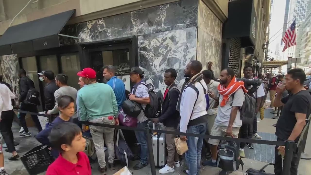 Ofrecen boletos gratuitos en Nueva York a inmigrantes que se quieren ir a otro estado o país