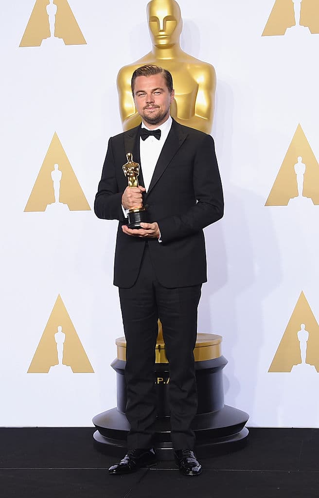 HOLLYWOOD, CA - FEBRUARY 28: Actor Leonardo DiCaprio, winner of Best Actor for 'The Revenant,' poses in the press room during the 88th Annual Academy Awards at Loews Hollywood Hotel on February 28, 2016 in Hollywood, California. (Photo by Jason Merritt/Getty Images)