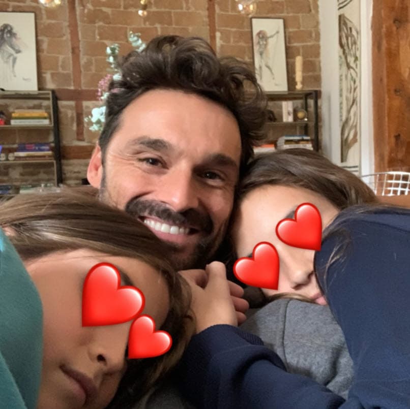 Desde entonces el histrión regresó a vivir a España donde participó en algunos proyectos y se enfocó a su faceta de padre.
<br>