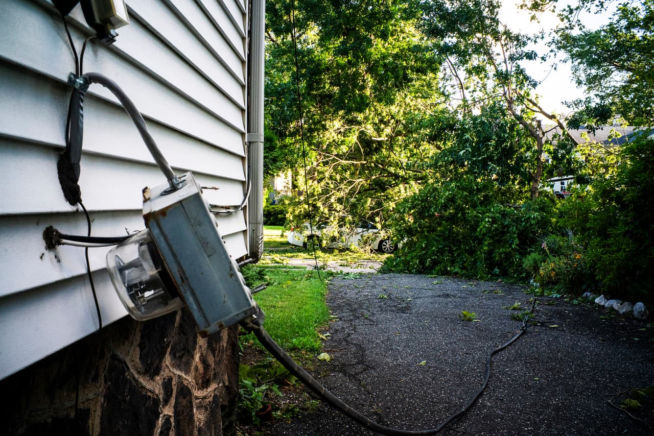 Hombre que murió en Nueva Jersey durante la tormenta Isaías pudo haberse electrocutado