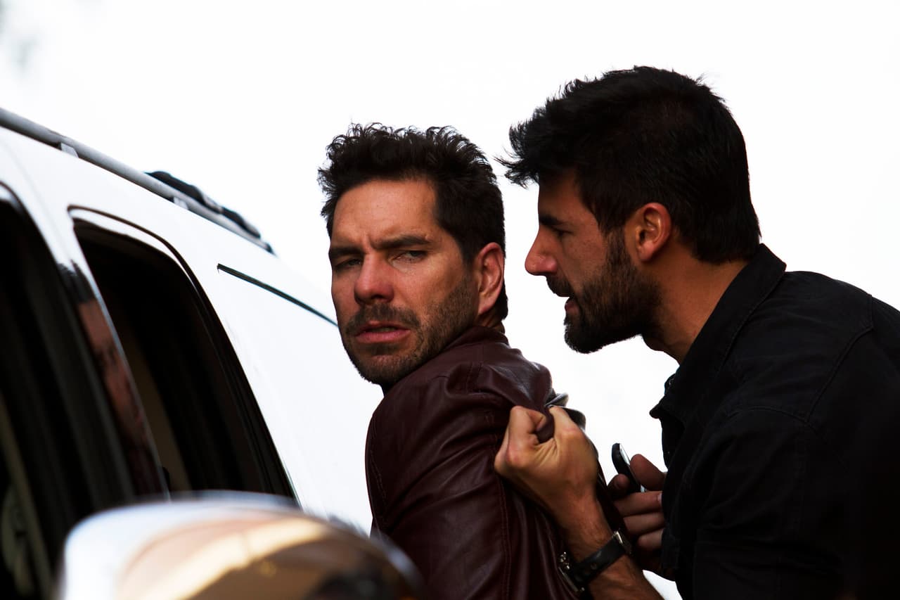 Después de librar el peligro, Dave lo condujo hasta la Ciudad de México para oficializar su captura.