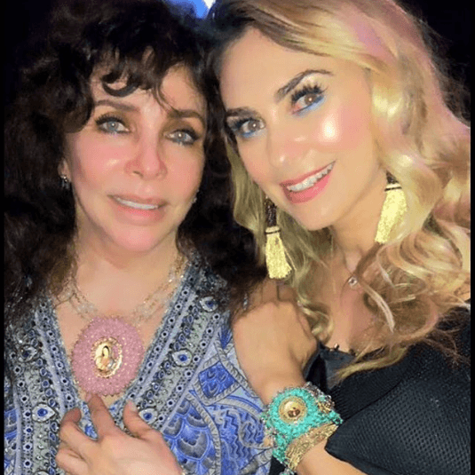 "De repente empezaron a llegar muchos helicópteros, los Cóndores, llegaron tres helicópteros de no sé dónde, llegaron 20 patrullas, la Cruz Roja, la Cruz Verde", afirmó la intérprete de 'Macumba'.