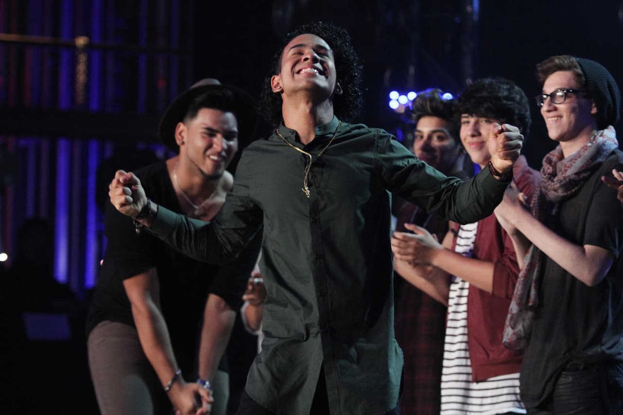 La música corre por las venas de estos hermanos dominicanos que audicionaron en Los Ángeles. En la segunda fase, los jueces los separaron y ahora es Richard quien cumple el sueño por los dos.