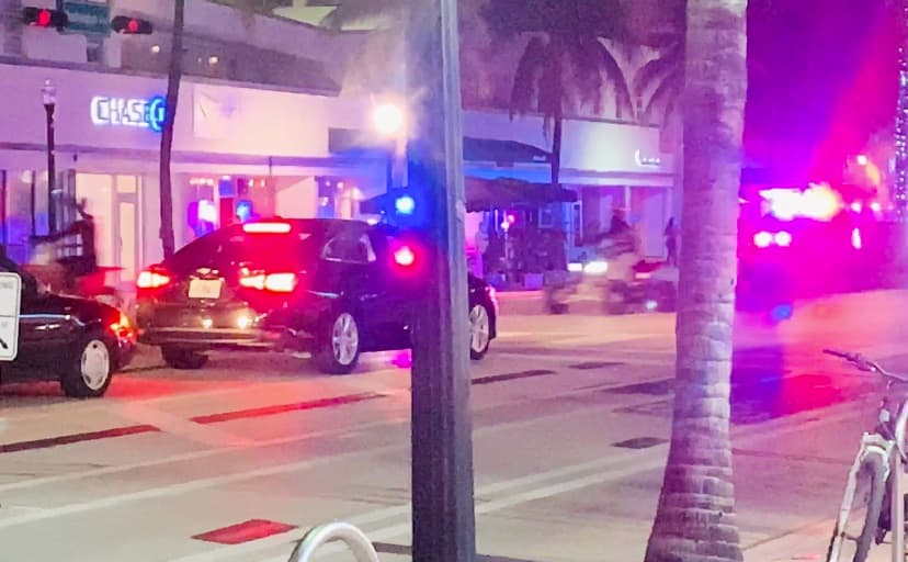 Policía de Miami Beach arresta a motociclistas tras persecución en medio del tráfico