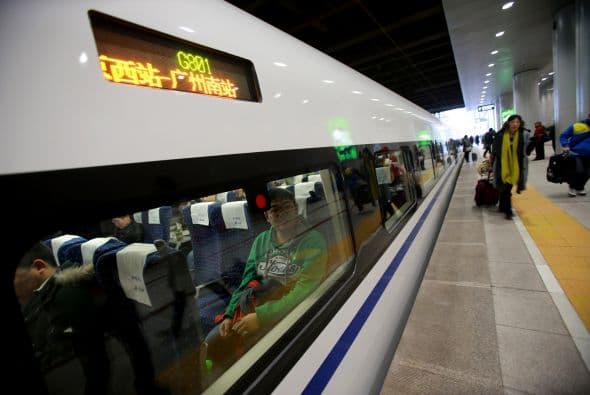 China ha apostado grandes recursos y parte de su prestigio a su programa de trenes de alta velocidad.