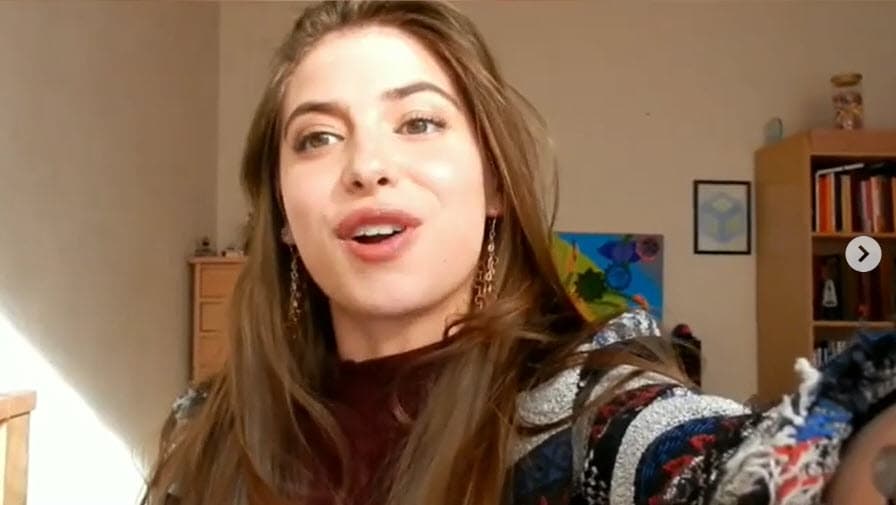 Cuando se le cuestionó si le gustaría regresar a las telenovelas, no lo dudó: "Yo 
<b><a href="https://www.univision.com/entretenimiento/celebridades/daniela-aedo-la-protagonista-de-carita-de-angel-anda-enamorada-y-de-vacaciones-fotos#7dcff6840001" target="_blank">quiero hacer de todo</a></b>, quiero hacer más tele, mas cine, más teatro". 
<br>