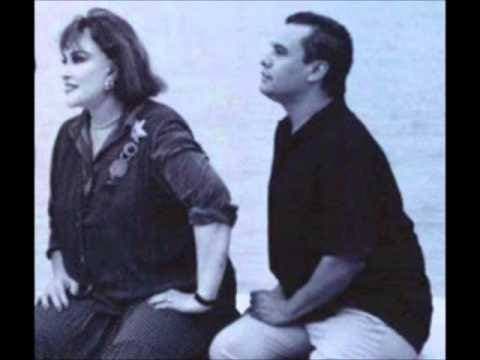 La relación laboral entre Lucha y Juan Gabriel se convirtió en una relalción de amistad y de mucho respeto.