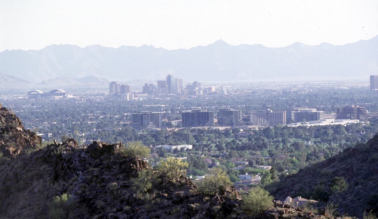<b>8- Phoenix - Mesa - Scottsdale, Arizona.</b> El administrador de la EPA, Scott Pruitt, ha tomado muchas medidas para revertir o debilitar leyes como la de Aire Limpio, impulsada por la administración anterior, aseguraron desde Lung. "A la asociación esto le preocupa y seguiremos luchando por un aire saludable", dijo Lyndsay Moseley Alexander, directora de Healthy Air Campaign de Lung.