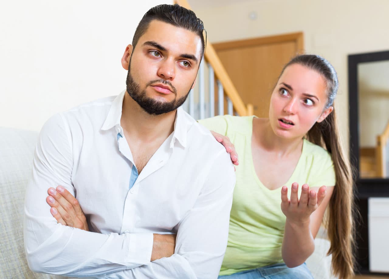 <b>LEO</b>
<br>Como buen león, siempre cree que tiene la razón y los demás deben estar de acuerdo con sus pensamientos o acciones. Eso los lleva a pecar de soberbios, arrogantes, poco flexibles y muy intolerantes. También se dejan llevar por alabanzas o quienes se la pasan adulándolos.