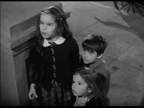 Con tan solo 8 años de edad Geraldine Chaplin participó en un cameo de la película 'Candilejas', la cual contó con el guión, producción, dirección, así como actuación de su padre Charles Chaplin.