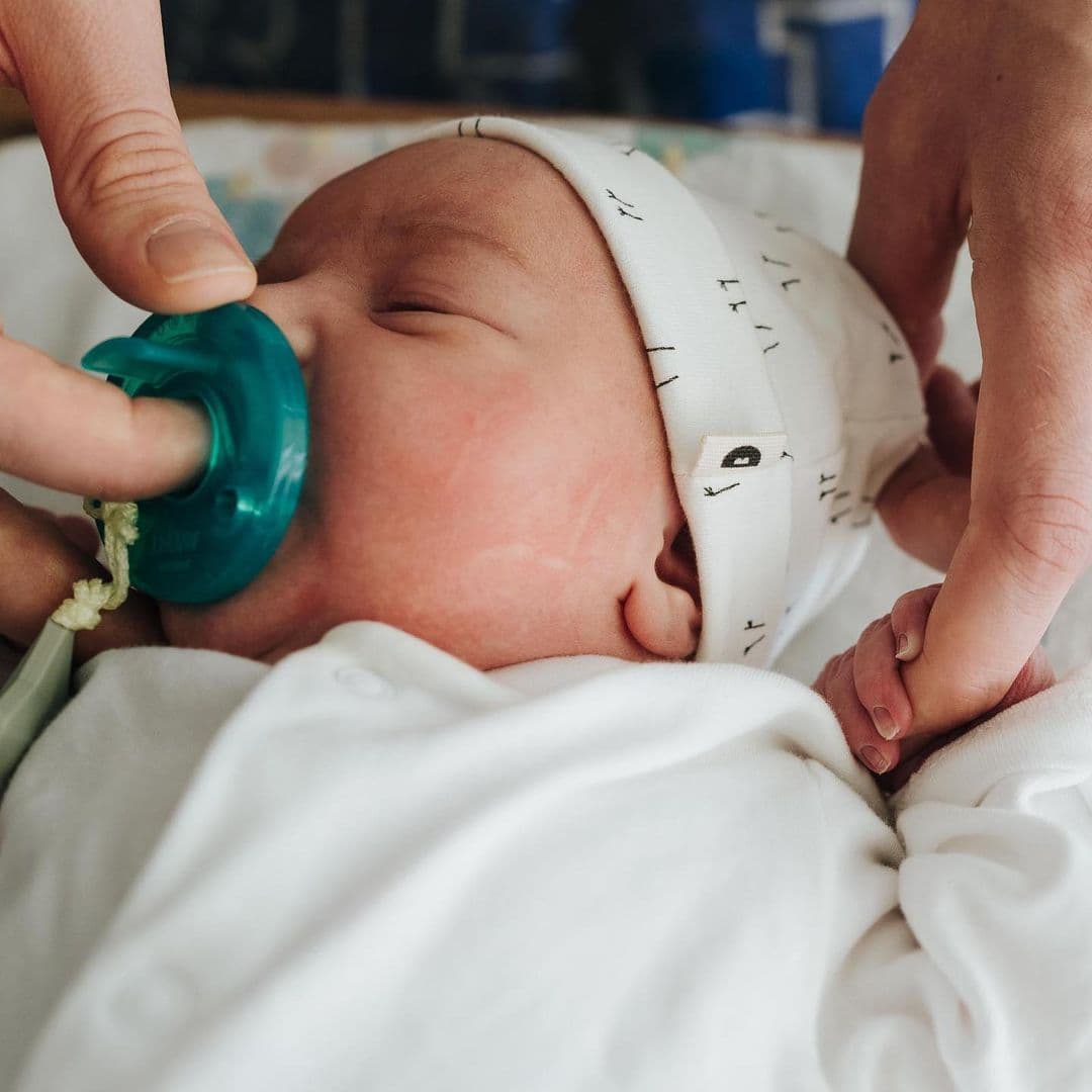 La madre sustituta gestacional de Stewart y Xargay llevaba un embrión que había sido creado con uno de los óvulos de Stewart.