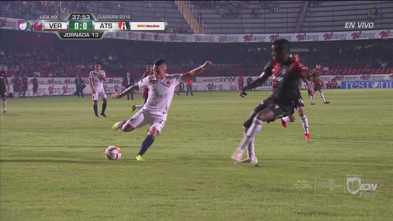 A pesar de todo el 'Polaco' continúa matándose por el Veracruz contra Atlas
